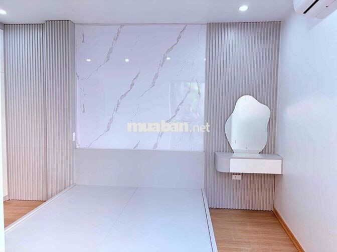 Nhà lô góc mặt ngõ 343 Đội Cấn, oto đến nhà. DT 27,3m-Full Nội thất