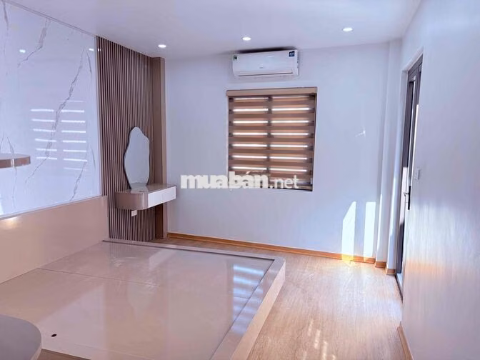 Nhà lô góc mặt ngõ 343 Đội Cấn, oto đến nhà. DT 27,3m-Full Nội thất