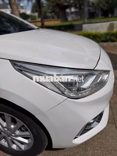 Hyundai Accent AT Tiêu Chuẩn 2019 Trắng