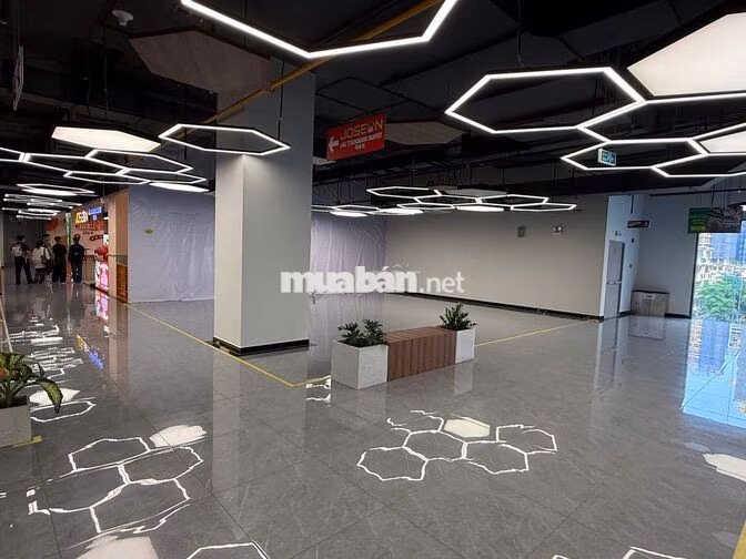 MẶT BẰNG SIÊU  RỘNG - FULL TIỆN ÍCH - PHÙ HỢP CHO KINH DIANH NHÀ HÀNG