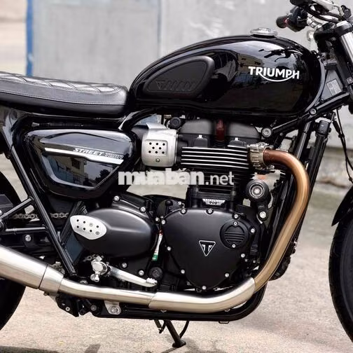 Triumph Street Twin 900 1.594 km Đen