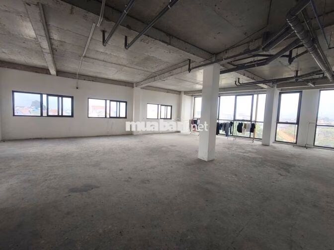 MB VĂN PHÒNG RỘNG 150M2 - GIÁ CỰC KỲ ƯU ĐÃI KHI GIẢM NGAY 50% NĂM ĐẦU