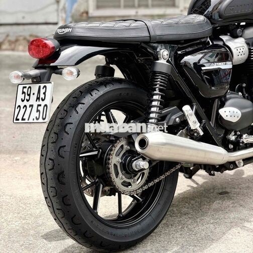 Triumph Street Twin 900 1.594 km Đen