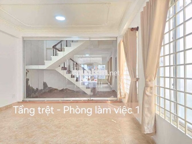 Mặt bằng kinh doanh 1 trệt 2 Lầu 5x33m.