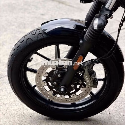 Triumph Street Twin 900 1.594 km Đen