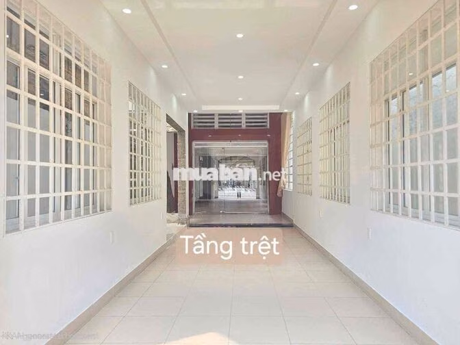 Mặt bằng kinh doanh 1 trệt 2 Lầu 5x33m.