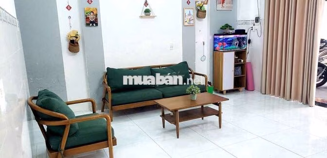 Nhà Phú Lợi, gần vòng xoay Hiệp Thành 3, giá 8 triệu/tháng có máy lạnh