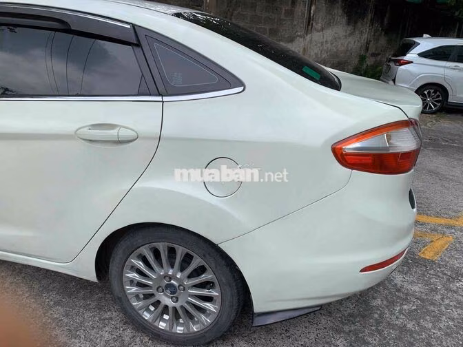 Ford Fiesta 2017 1.5 Số tự động Trắng