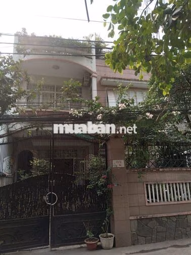 Nhà QL13, ĐH Luật, Hiệp Bình Chánh . 28tr/thg. 8m X 8m. 1 trệt, 2 lầu.