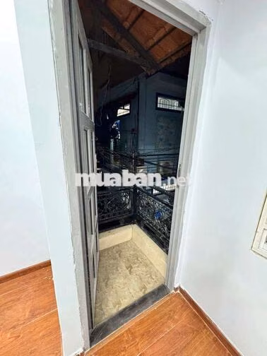 Nhà cho thuê Lạc Long Quân, TB (2PN 2WC) hẻm ba gác, nhà trống ở ngay
