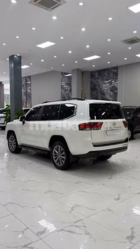 Bán Toyota Land Cruiser LC300 Model 2023. xe đẹp xuất sắc.