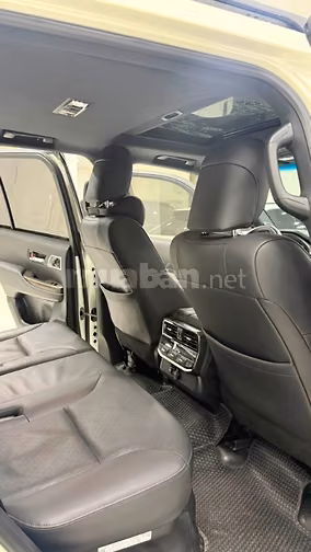 Bán Toyota Land Cruiser LC300 Model 2023. xe đẹp xuất sắc.