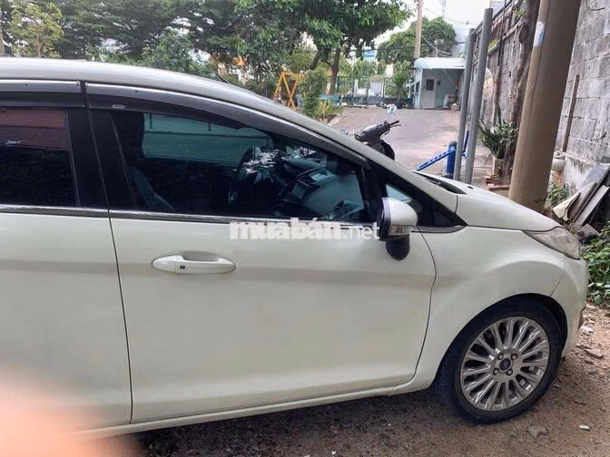 Ford Fiesta 2017 1.5 Số tự động Trắng