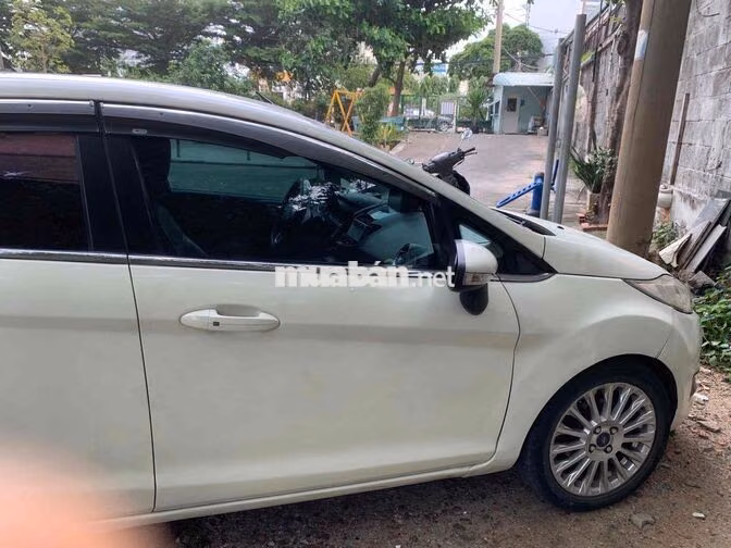 Ford Fiesta 2017 1.5 Số tự động Trắng