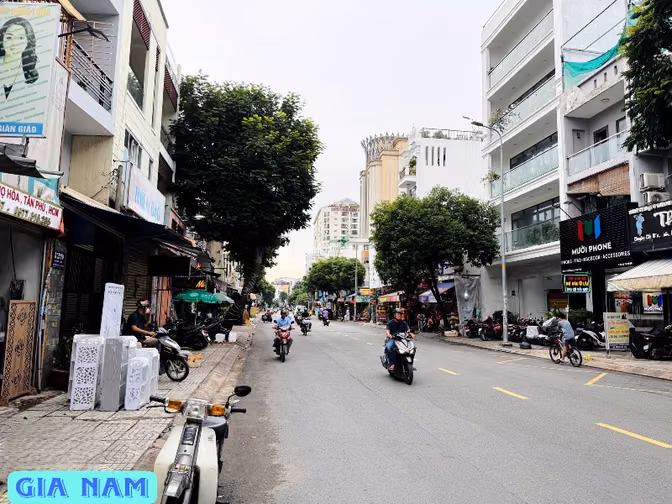 BÁN NHÀ GÓC 2 MẶT TIỀN : ĐƯỜNG VƯỜN LÀI - P. PHÚ THỌ HOÀ - Q. TÂN PHÚ 