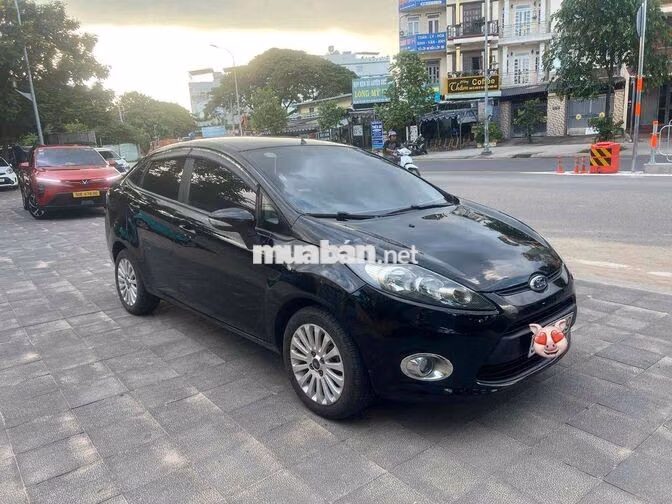 Ford Fiesta 2011 Tự động Đen 120.000 km