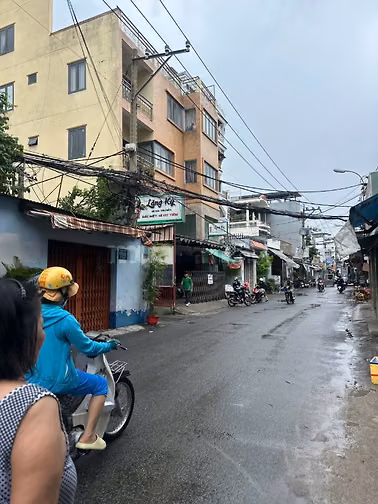 Cần bán gấp nhà 3 lầu, mặt tiền đường Xóm Chiếu, phường Xóm Chiếu, Quậ