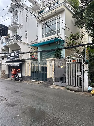 Cần bán gấp nhà 3 lầu, mặt tiền đường Xóm Chiếu, phường Xóm Chiếu, Quậ