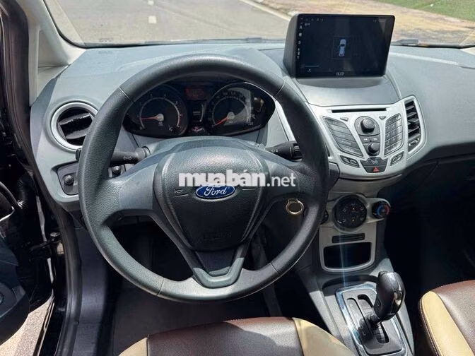 Ford Fiesta 2011 Tự động Đen 120.000 km