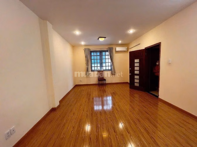 Chính chủ bán nhà Mặt tiền đường Phú Thuận, Q7 (DT 123m2). Chốt 6Tỷ290