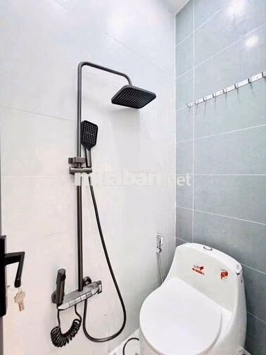 Nhà bán gấp  kế bên trường học thống nhất hẻm xe hoi 🚗