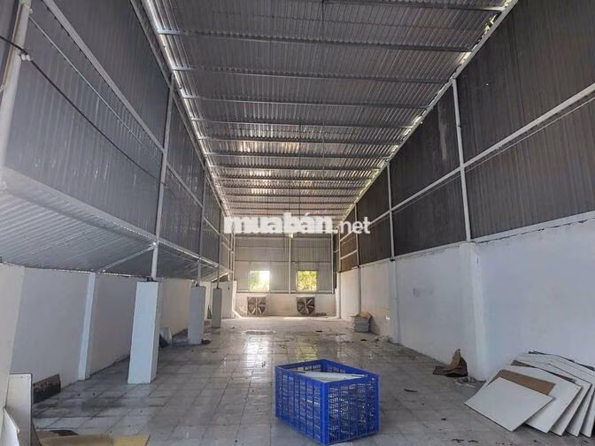 CHÍNH CHỦ CHO THUÊ NHÀ XƯỞNG 1350M2 ĐƯỜNG CON GIÁ TỐT