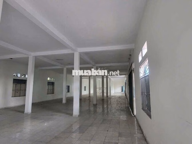 CHÍNH CHỦ CHO THUÊ NHÀ XƯỞNG 1350M2 ĐƯỜNG CON GIÁ TỐT