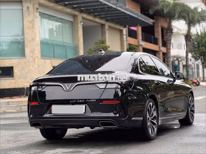 VINFAST LUX A 2.0 PREMIUM 2022 XE GIA ĐÌNH 1 CHỦ