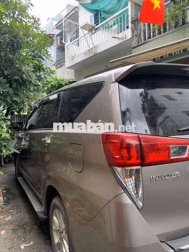 Toyota Innova 2017 8 chỗ Xăng Đồng
