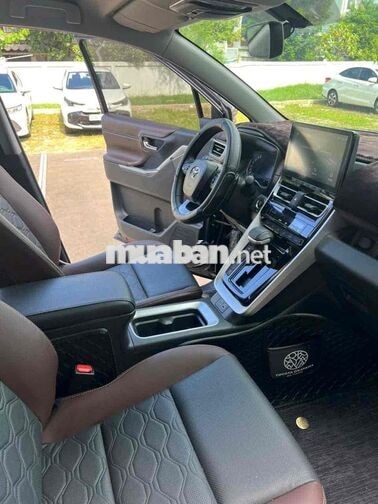 Toyota Innova Cross 2024