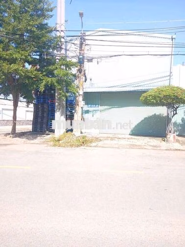 Cần cho thuê kho khu 10 ha PTTN DT 10 x 22 xe tải lớn giá 22 triệu