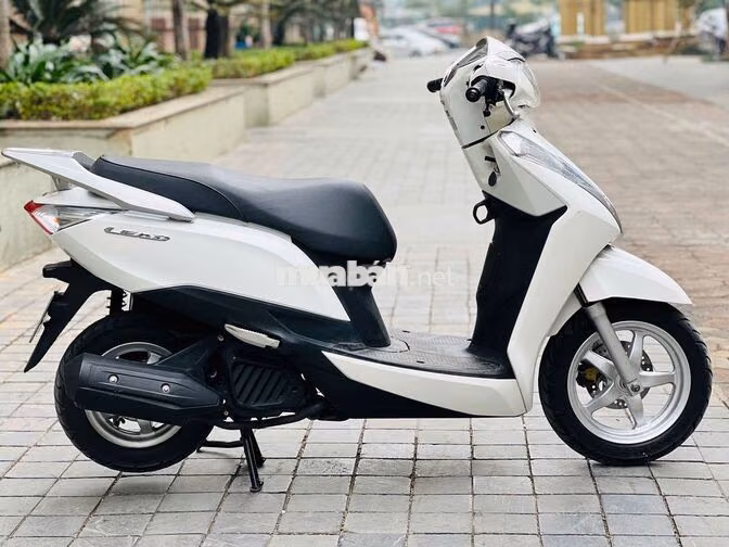 Honda Lead Trắng 125fi chính chủ bieent 29 xe đẹp