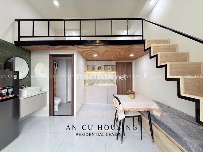 Duplex gác cao MỚI 100% ngay công viên Làng Hoa
