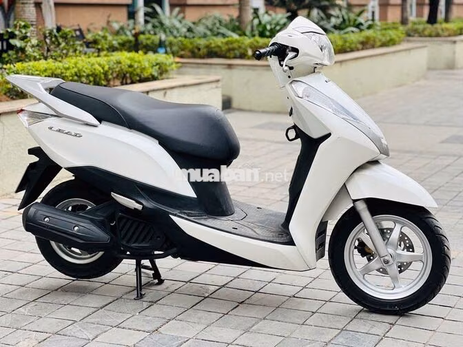 Honda Lead Trắng 125fi chính chủ bieent 29 xe đẹp