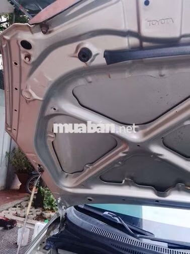 Toyota Innova Xe gia đình màu Bạc