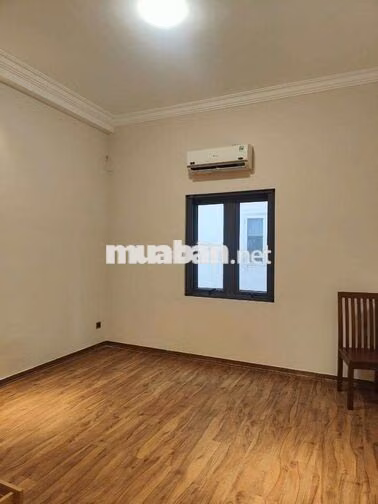 Cho thuê nhà đẹp nguyên căn Cao Thị Chính, phường phú thuận, Quận 7