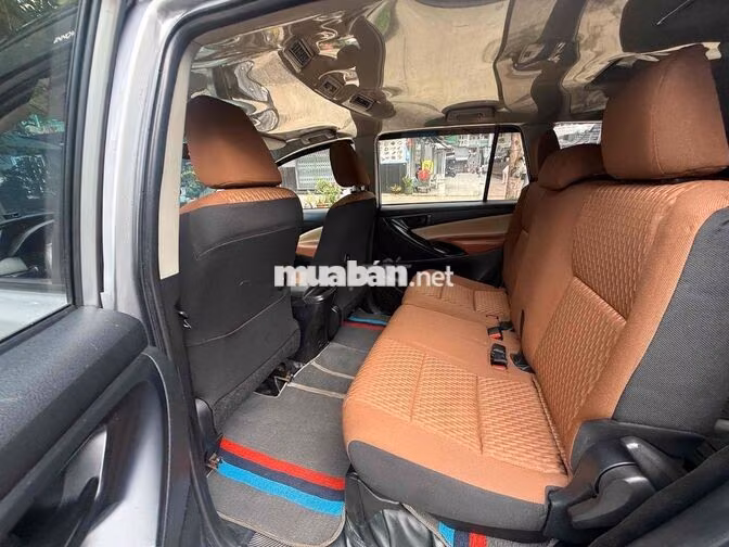 Toyota Innova 2019 Số sàn 80000 km Bạc