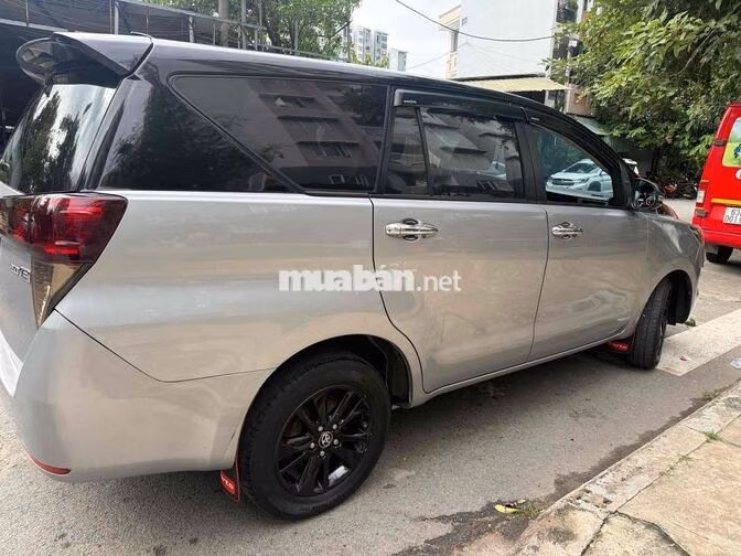 Toyota Innova 2019 Số sàn 80000 km Bạc