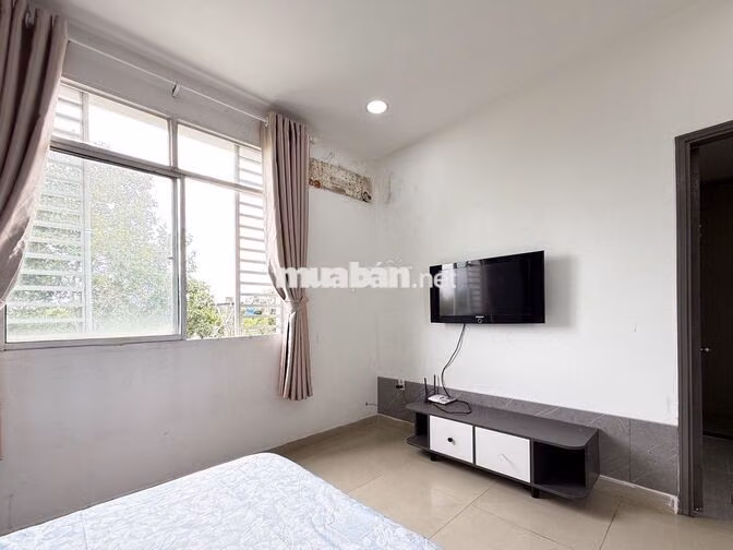 Căn Hộ Dịch Vụ Sân Vườn 1000m2