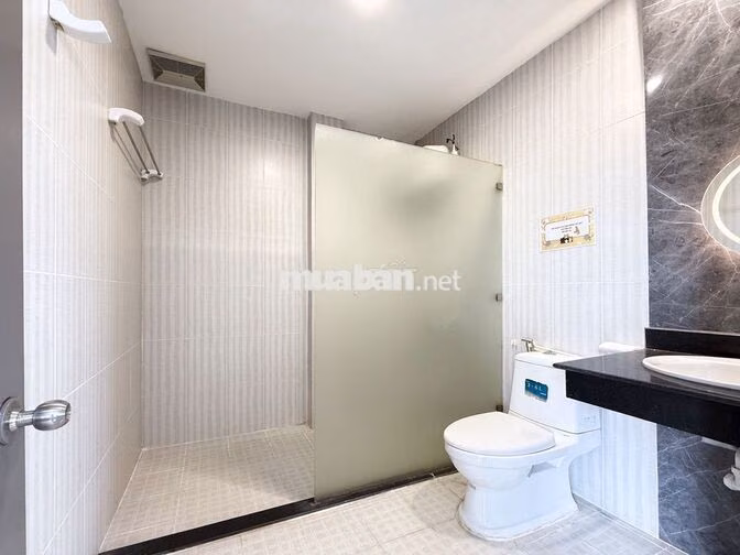 Căn Hộ Dịch Vụ Sân Vườn 1000m2
