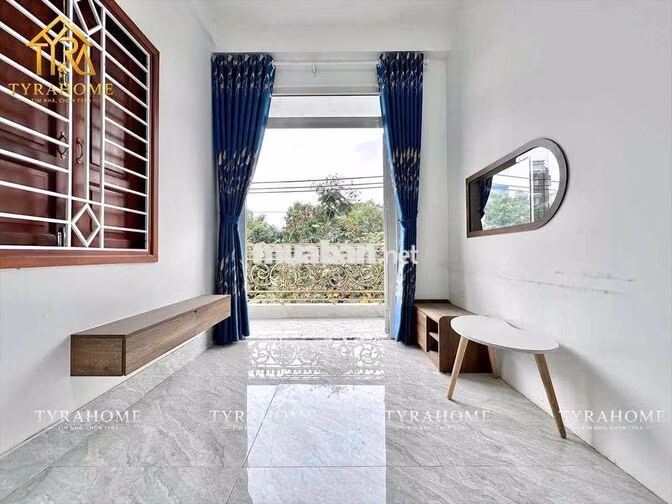 CĂN HỘ BALCON GẦN CƠ SỞ 3 VĂN LANG - MÁY GIẶT RIÊNG - THANG MÁY