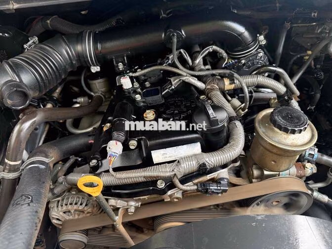 Toyota Innova 2019 Số sàn 80000 km Bạc