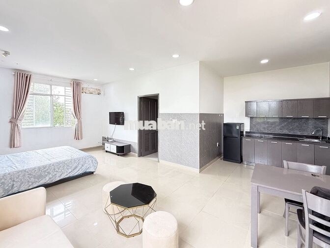 Căn Hộ Dịch Vụ Sân Vườn 1000m2