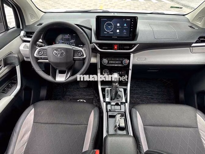 Toyota Veloz Tốp 2023 Trắng Tự động 5 vạn km
