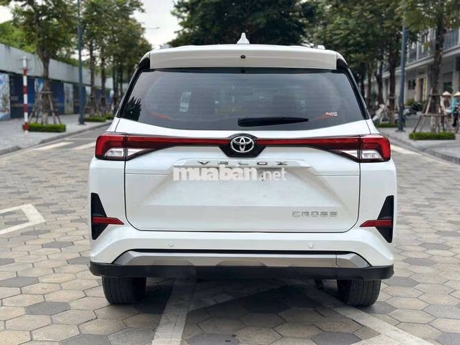 Toyota Veloz Tốp 2023 Trắng Tự động 5 vạn km