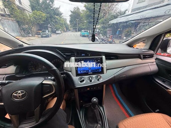 Toyota Innova 2019 Số sàn 80000 km Bạc