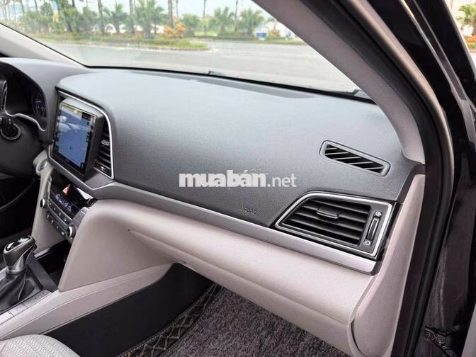 Cần bán Hyundai Elantra 2.0 GLS 2016 Tự động