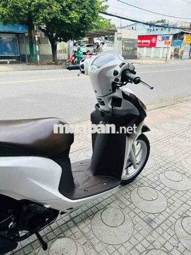 Honda Vision 2018 Trắng đen
