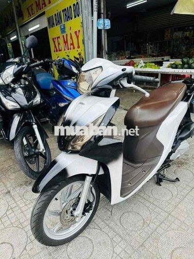 Honda Vision 2018 Trắng đen