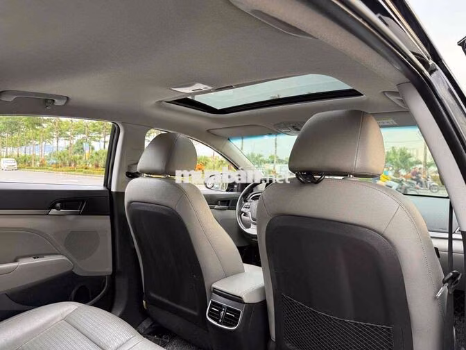 Cần bán Hyundai Elantra 2.0 GLS 2016 Tự động